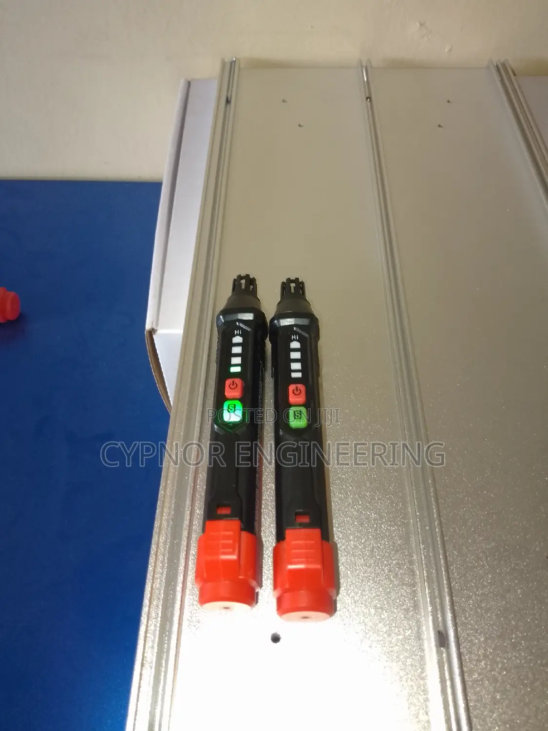 Compact Gas Leak Detector