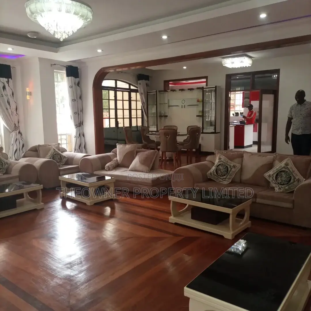 5bdrm Maisonette in Thome Estate for sale