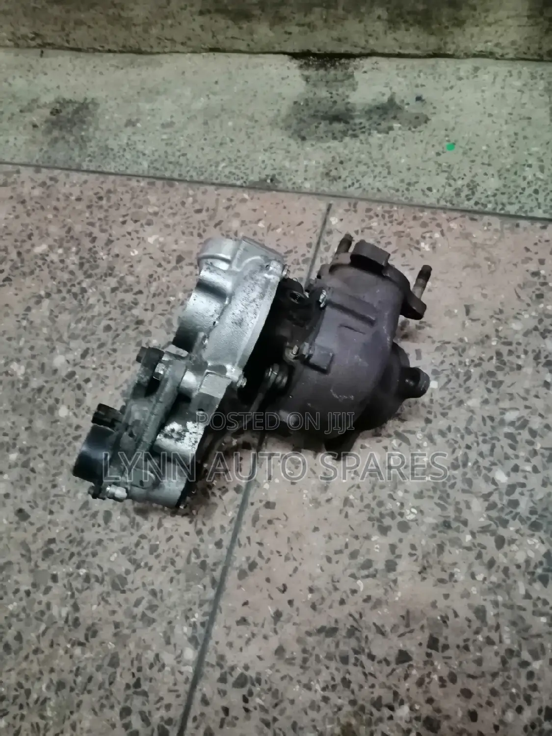 Toyota Land Cruiser V8 1VD Turbo Charger