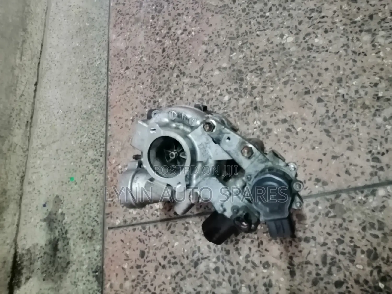 Toyota Land Cruiser V8 1VD Turbo Charger