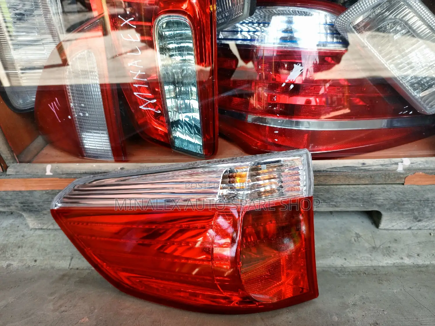 LHS Outer Backlight Honda Airwave