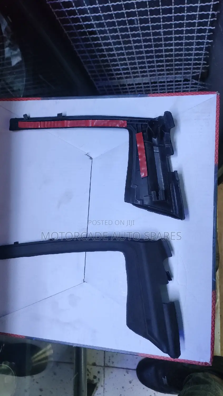 Toyota Vitz Windscreen Finisher