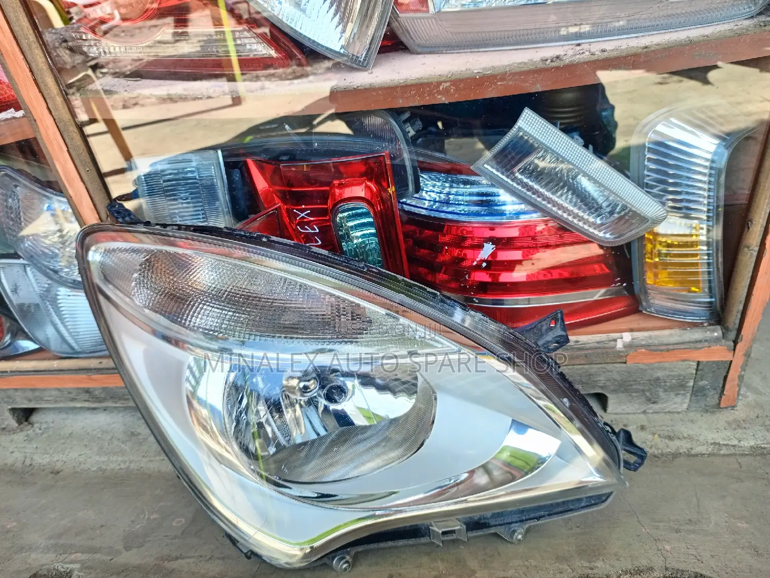 Suzuki Solio RHS Nonzenon Headlight