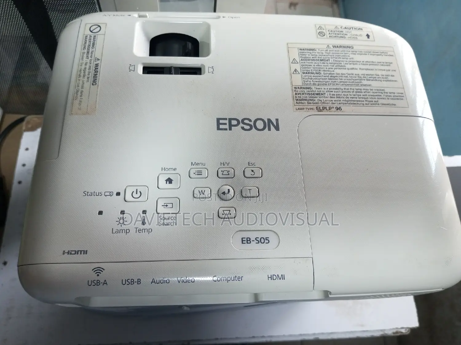  Epson -Eb S05-- Projector
