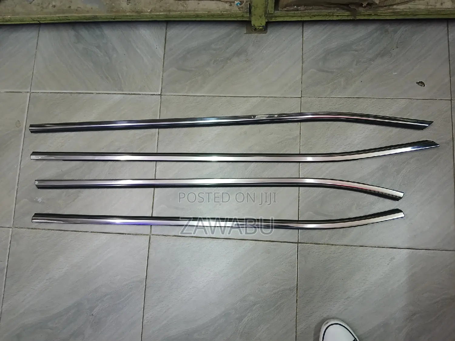 X-Trail Nt32 Chrome Weathers Strips