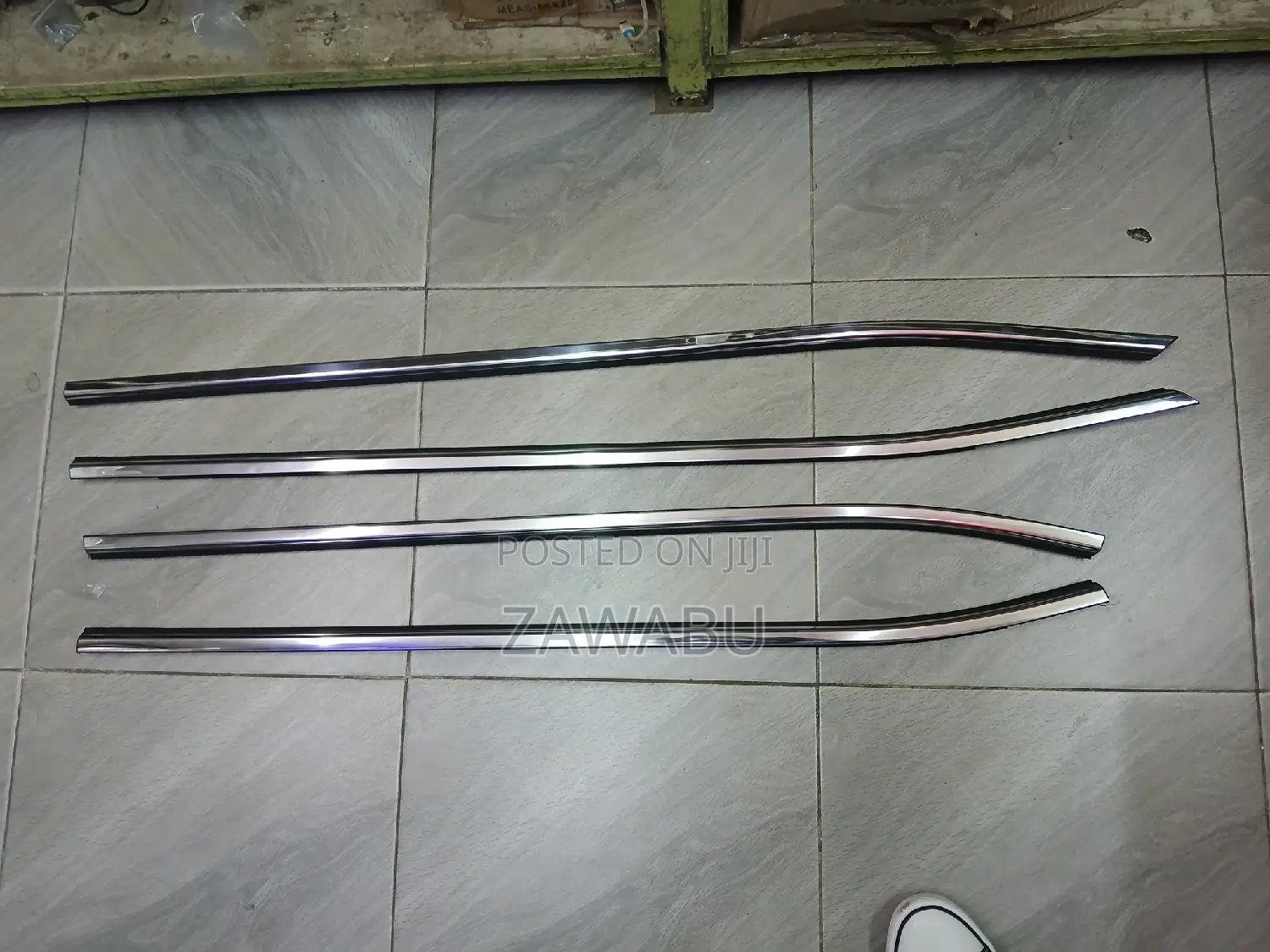 X-Trail Nt32 Chrome Weathers Strips