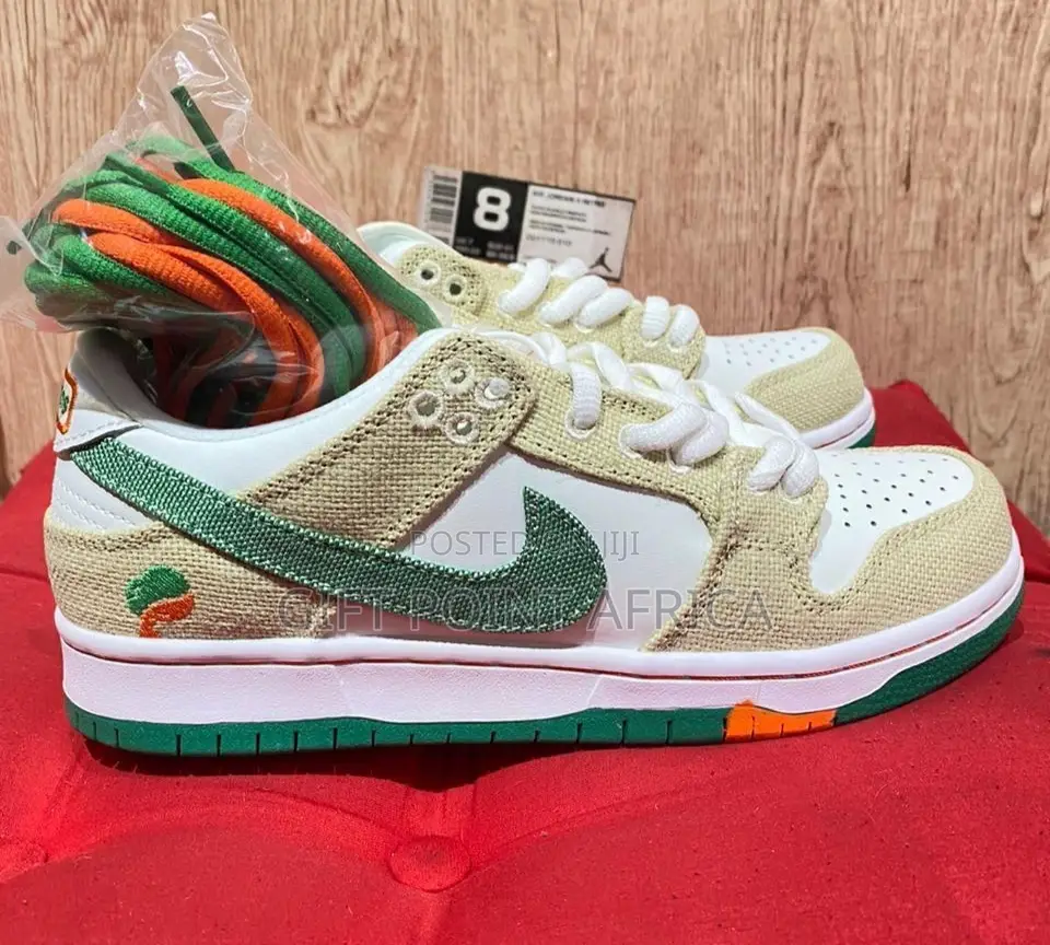 Nike SB Dunk Sneakers