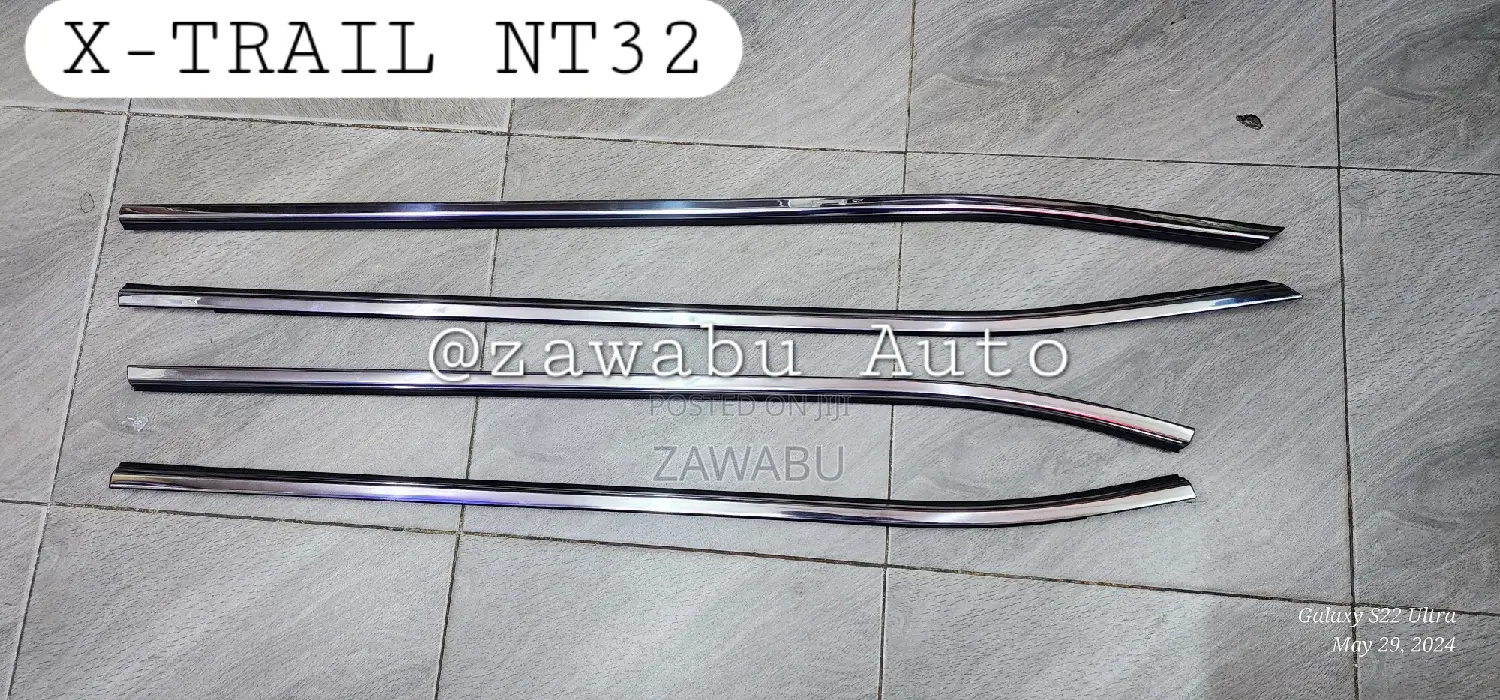 X-Trail Nt32 Chrome Weathers Strips