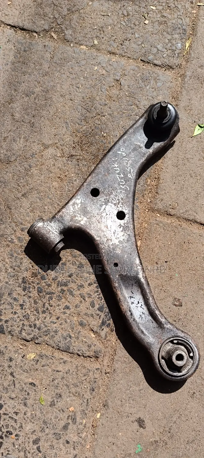 Suzuki Escudo Solomon Ex-Japan Front Arms Now Available.