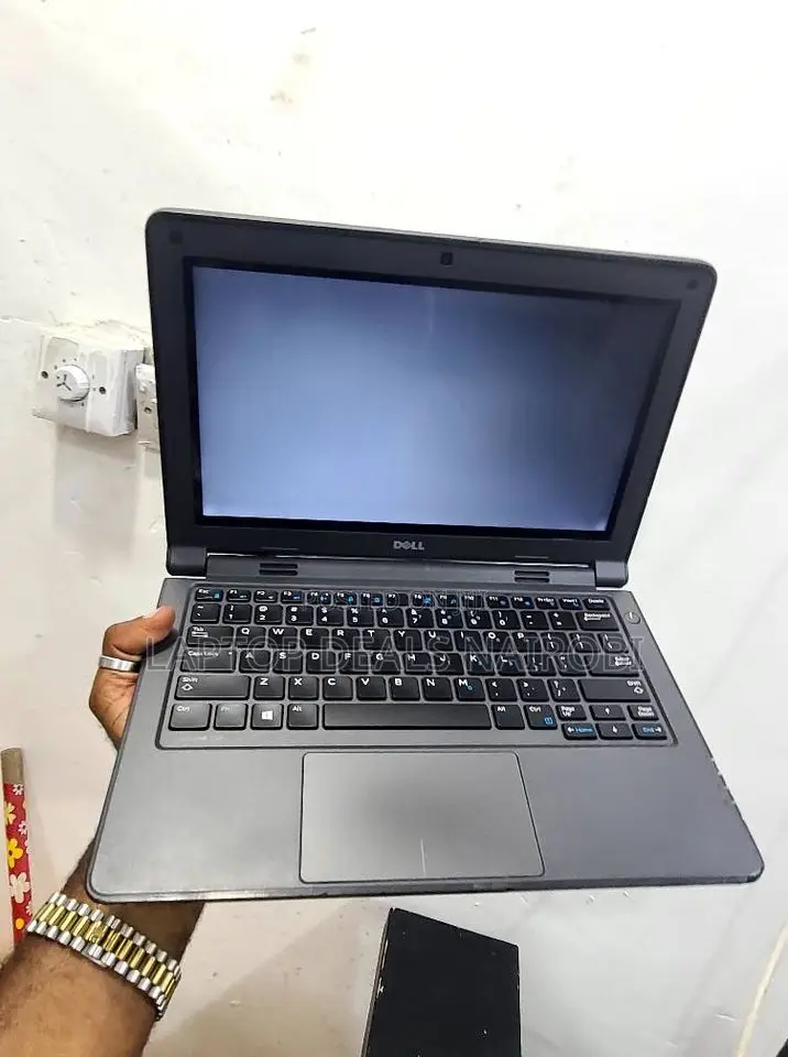 Laptop Dell Latitude 11 3160 4GB Intel Celeron HDD 500GB