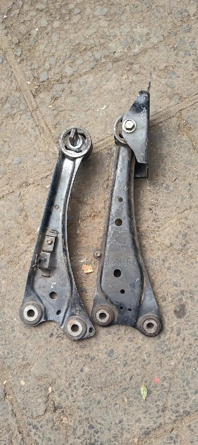 Rear Arms Vanguard, Harrier, Lexus, Rumion, Mark X, Alphard,