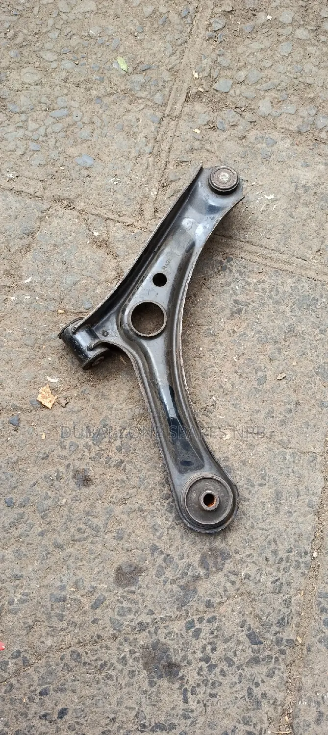 Suzuki Alto Swift Honda Fit, Mira Front Arms Available.
