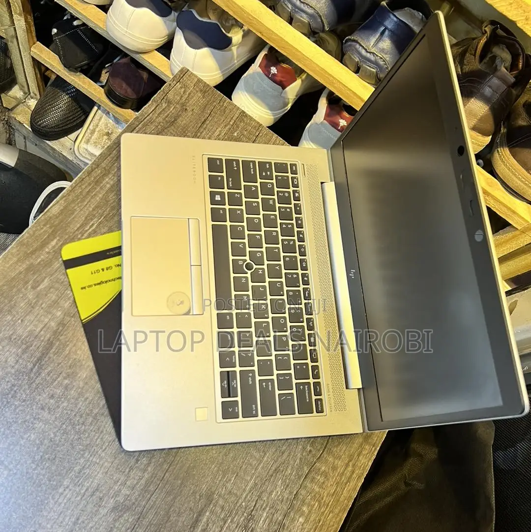 Laptop HP EliteBook 830 G7 8GB Intel Core I7 SSD 256GB