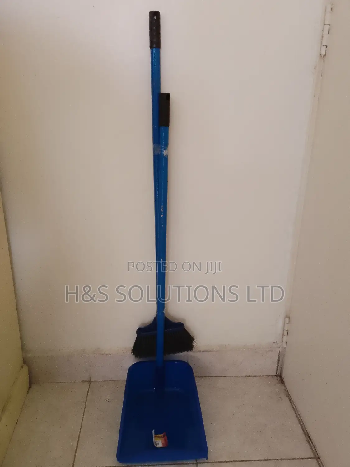 Standing Dustpan and Brush Set