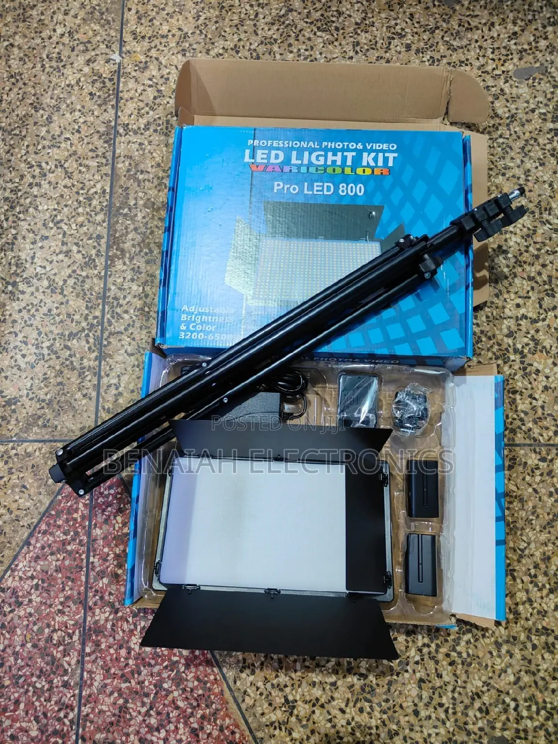 Newer Professional Video Light.Led 800 Pro Kit