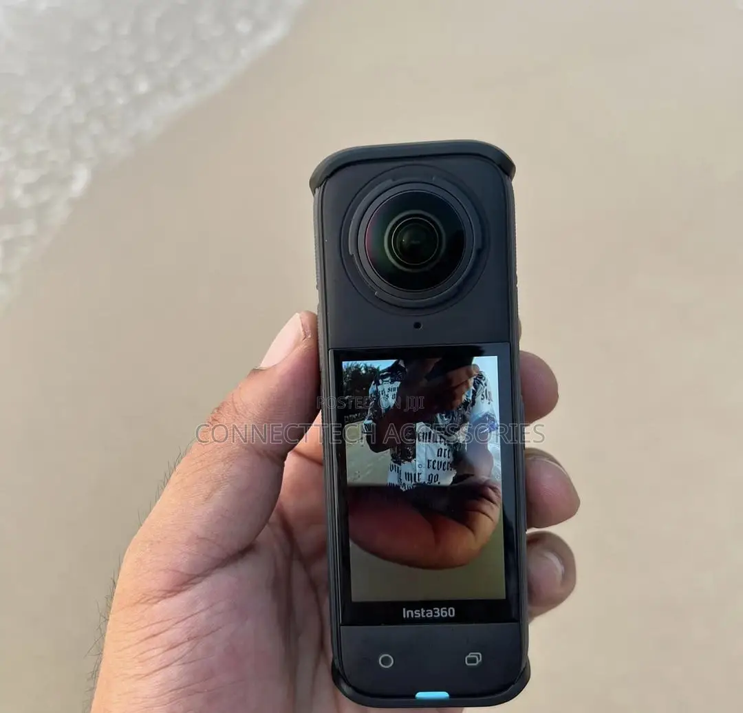 Insta360 X4