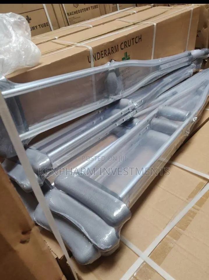 Adjustable Adult Underarm Crutches/ Auxiliary Crutches