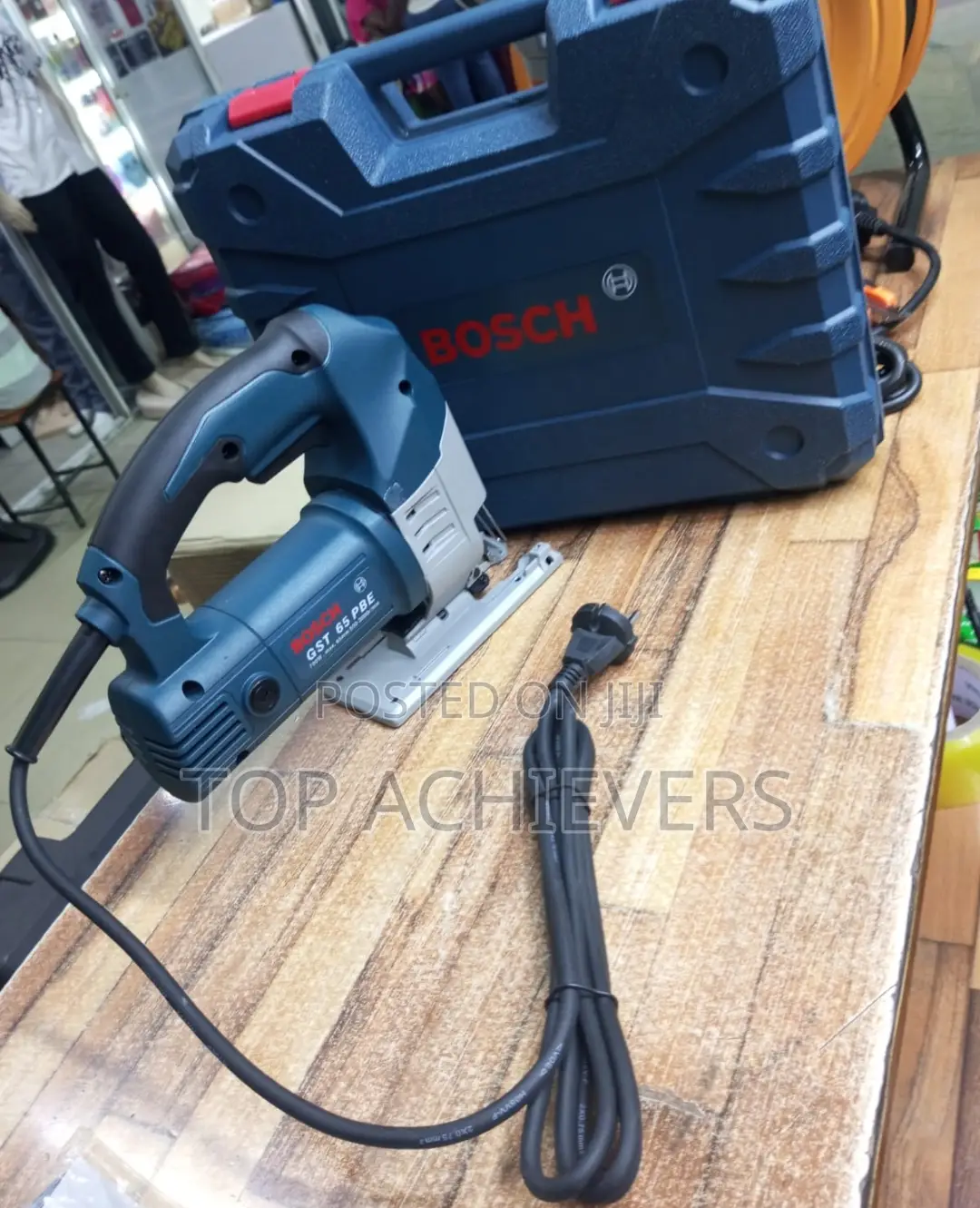 Powerful Bosch Jigsaw 700w
