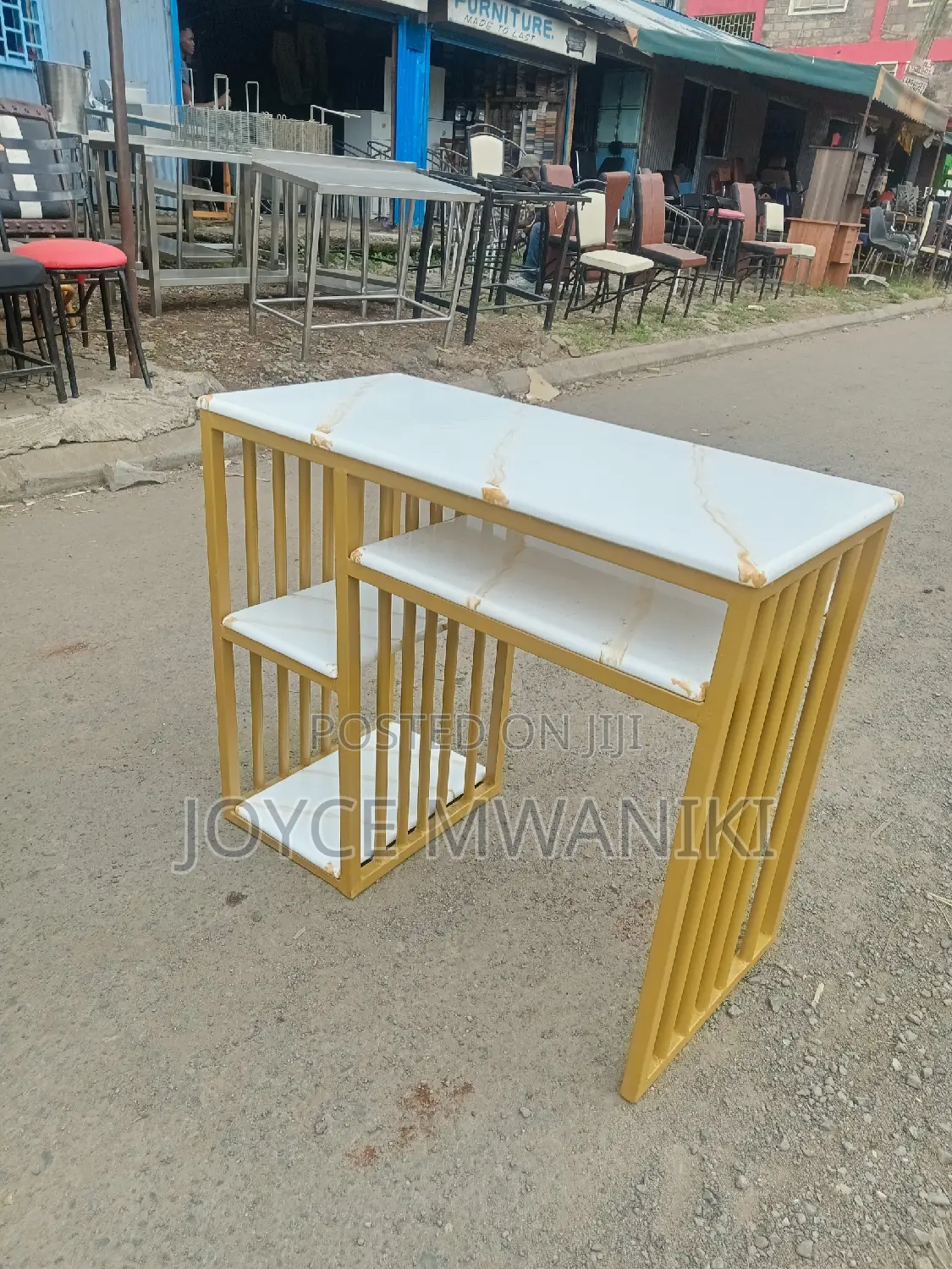 Manicure Marble Table, Gold and White 