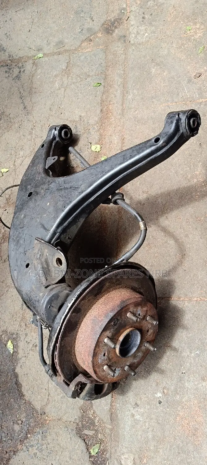 Rear Wheel Hubs Complete Hiace Regius.