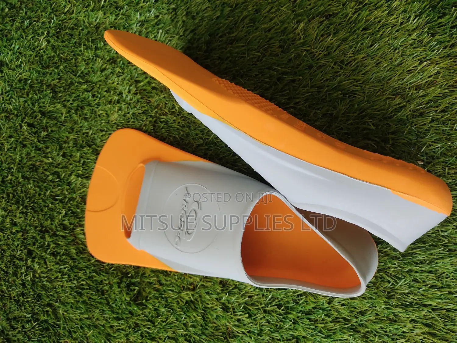 Pair of Aropec Swimming Flippers Size 36-38 (3-5)