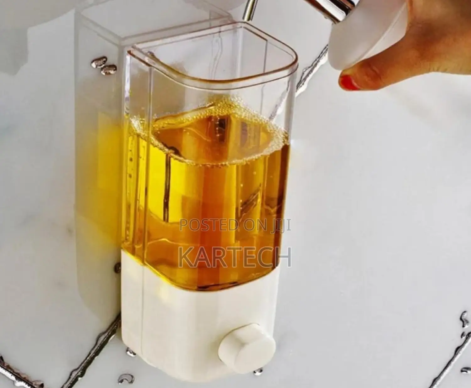 Suction Cup Wall Mounted Soap Dispenser 500ML