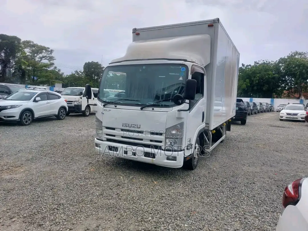 Isuzu ELF Closed Body