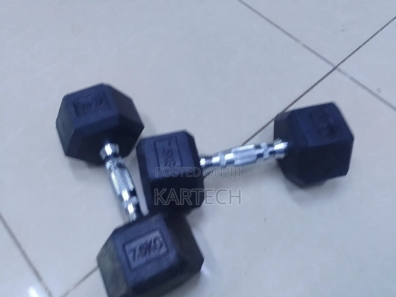 Hexagonal Dumbbells 7.5 Kg Pair Encased With Virgin Rubber