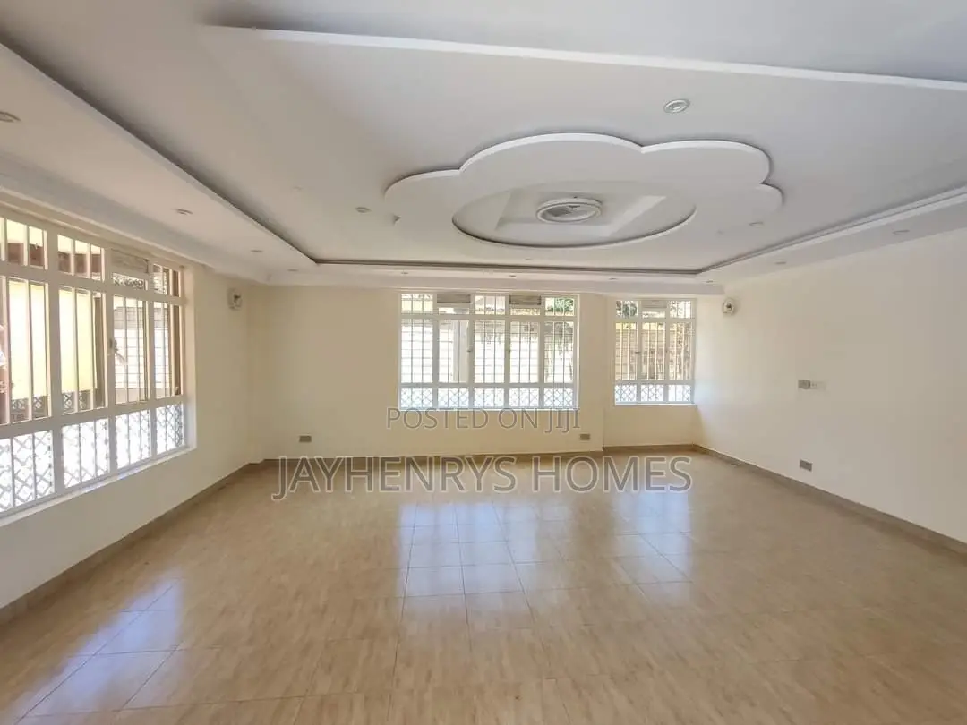 5bdrm Villa in Membley Estate for sale