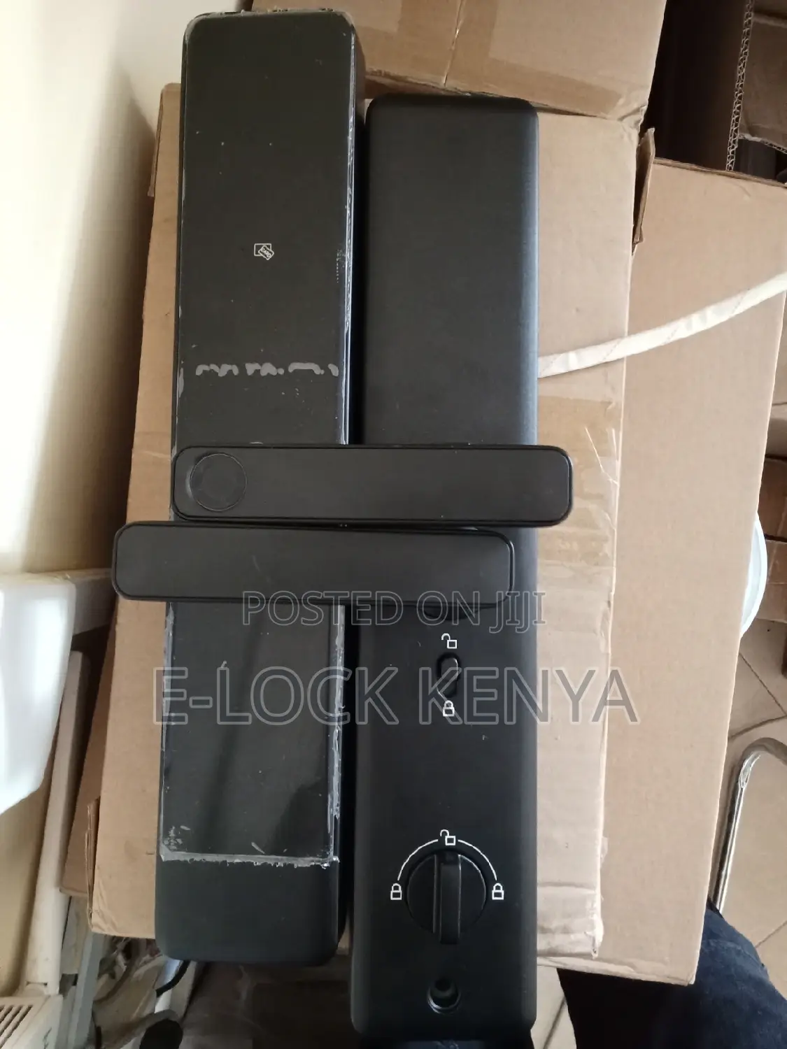 Keyless Serenity.Airbnb Biometric Door Simplify Arrivals