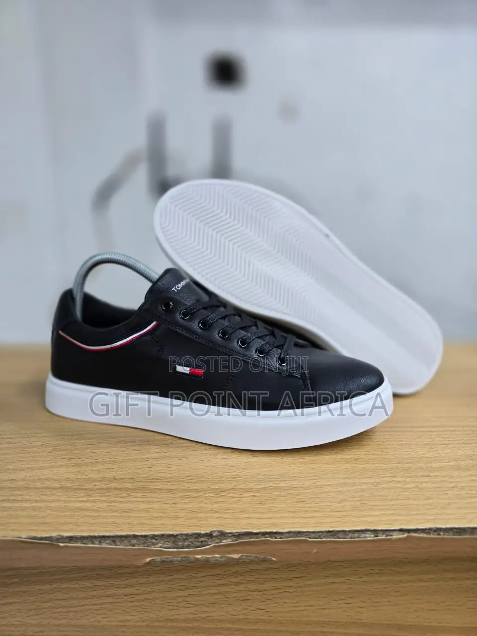 Smart Casual Tommy Sneakers for Men