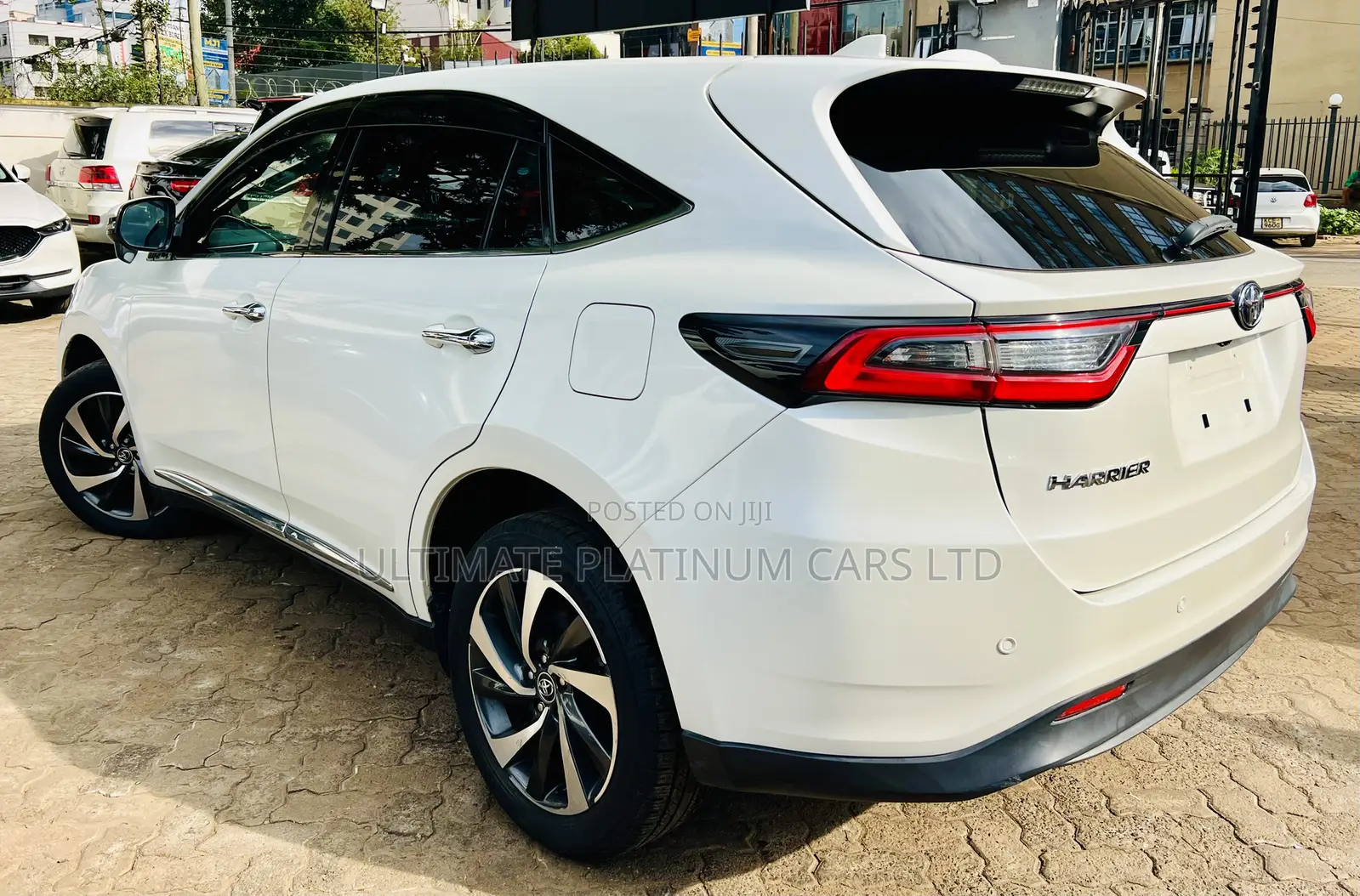 Toyota Harrier 2.0 Turbo 4WD 2017 White