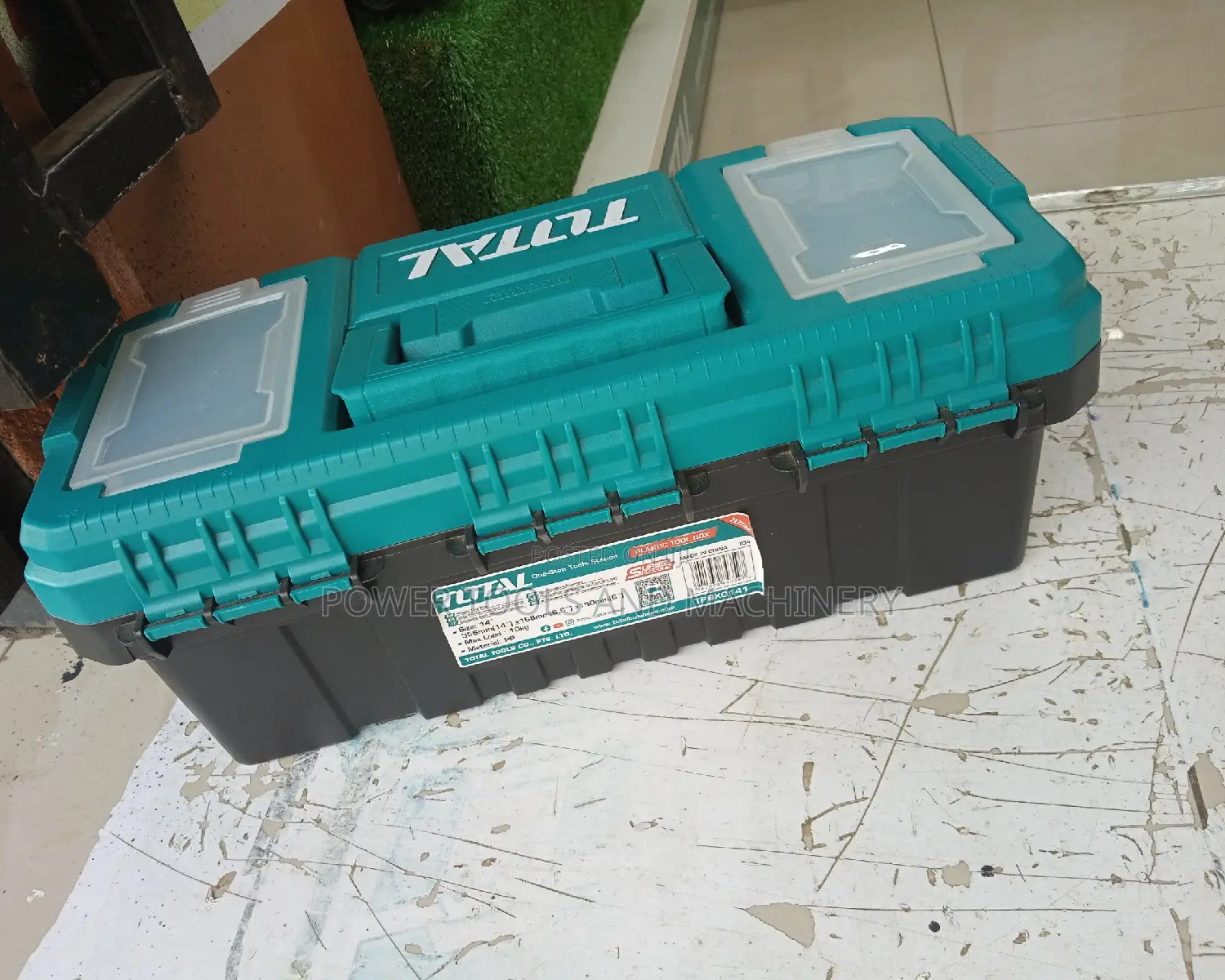 Total 14' Plastic Toolbox