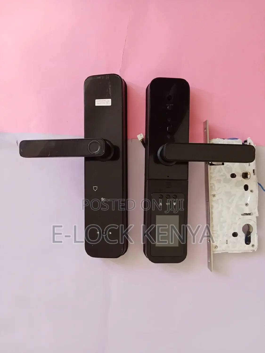 Advanced Security.Biometric Door Locks With RFID Technology