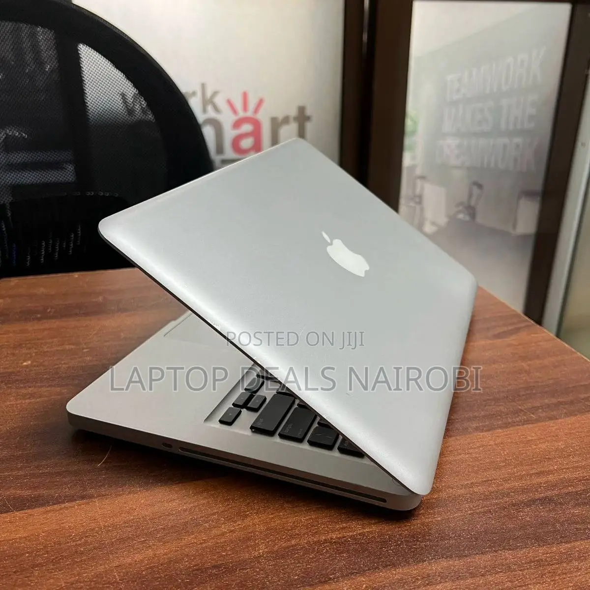 Laptop Apple MacBook Pro 8GB Intel Core I5 SSD 256GB