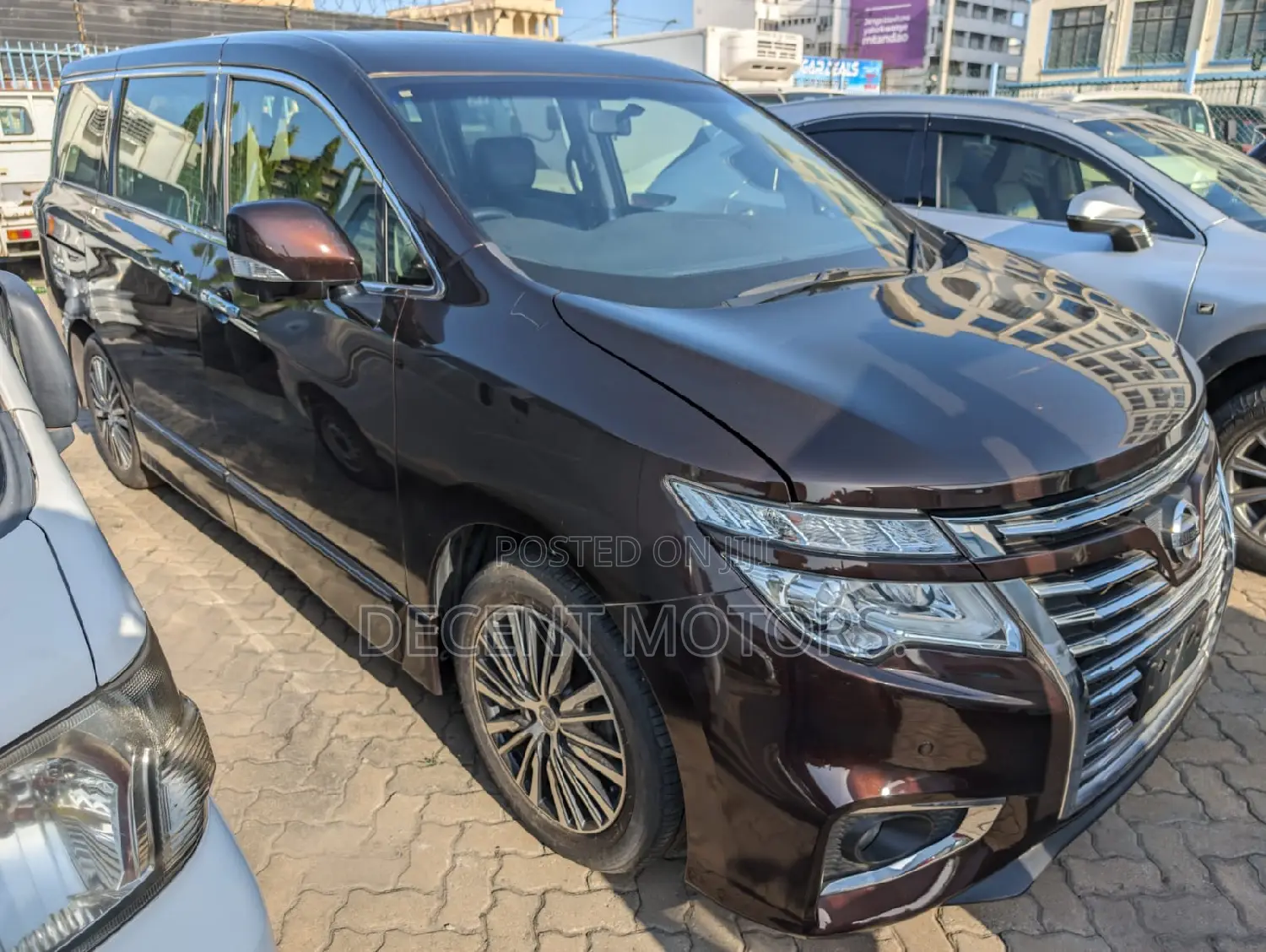 Nissan Elgrand 2018 Brown