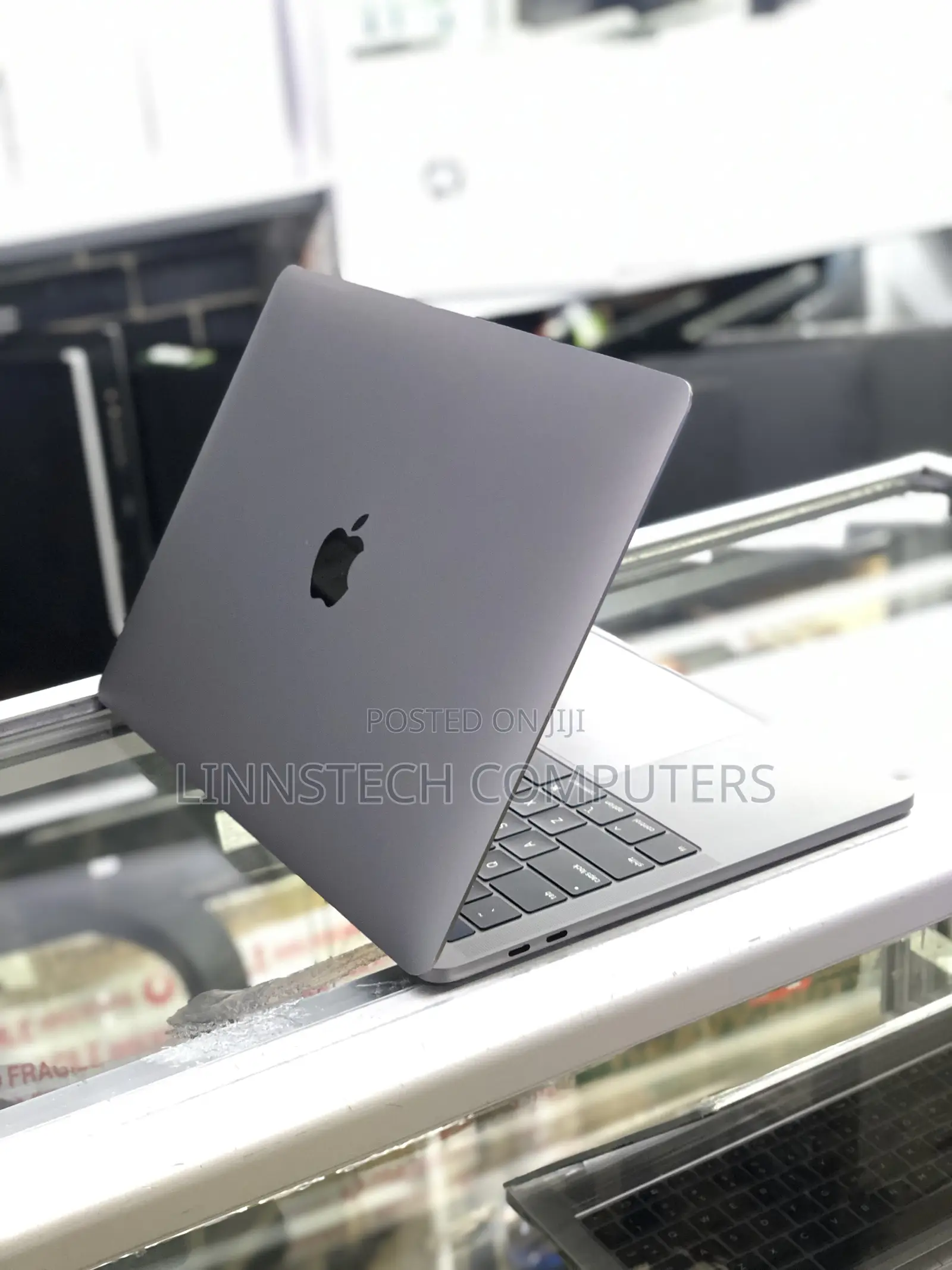Laptop Apple MacBook Pro 2019 16GB Intel Core I7 SSD 256GB