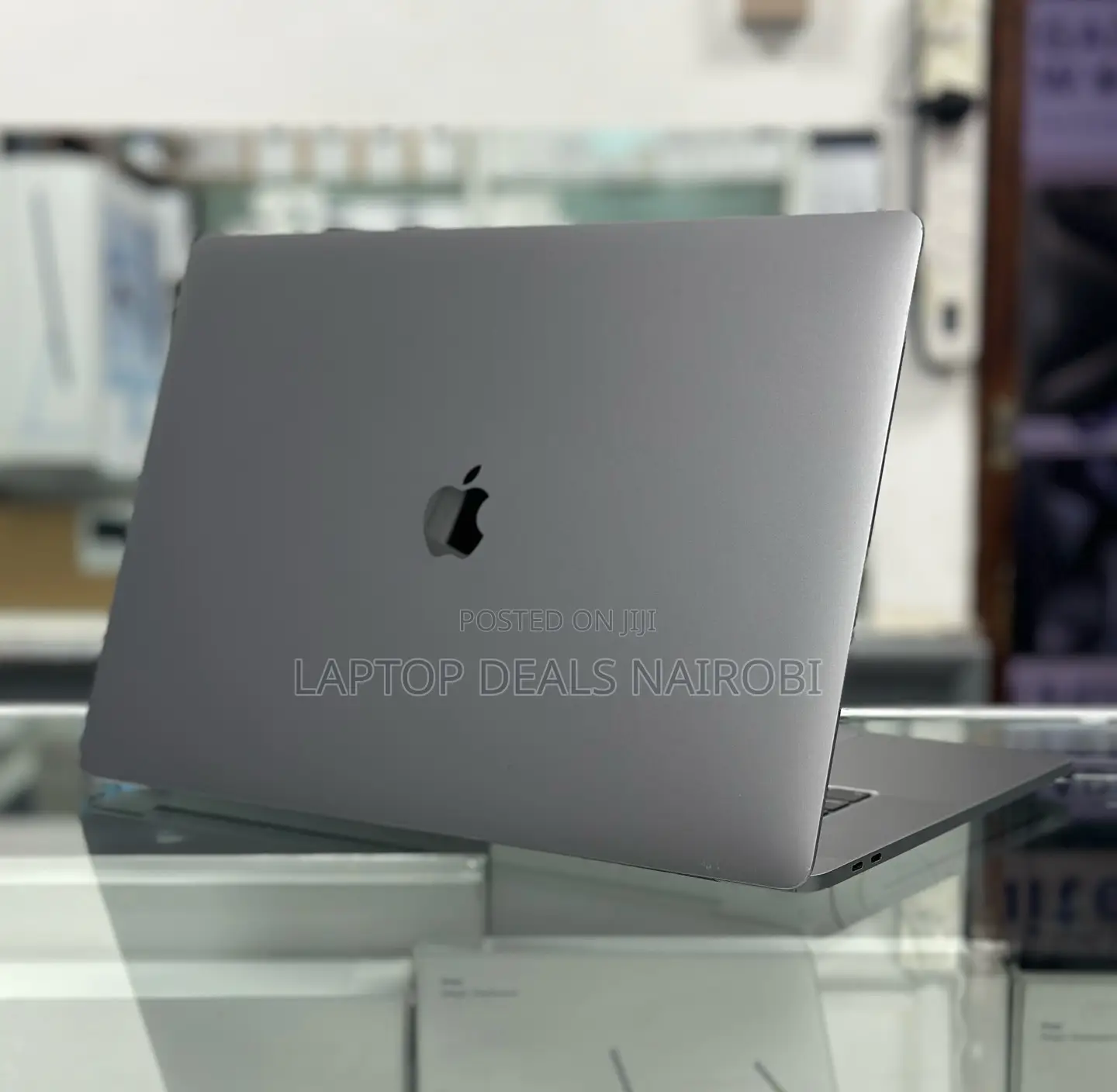 Laptop Apple MacBook Pro 2018 16GB Intel Core I7 SSD 256GB