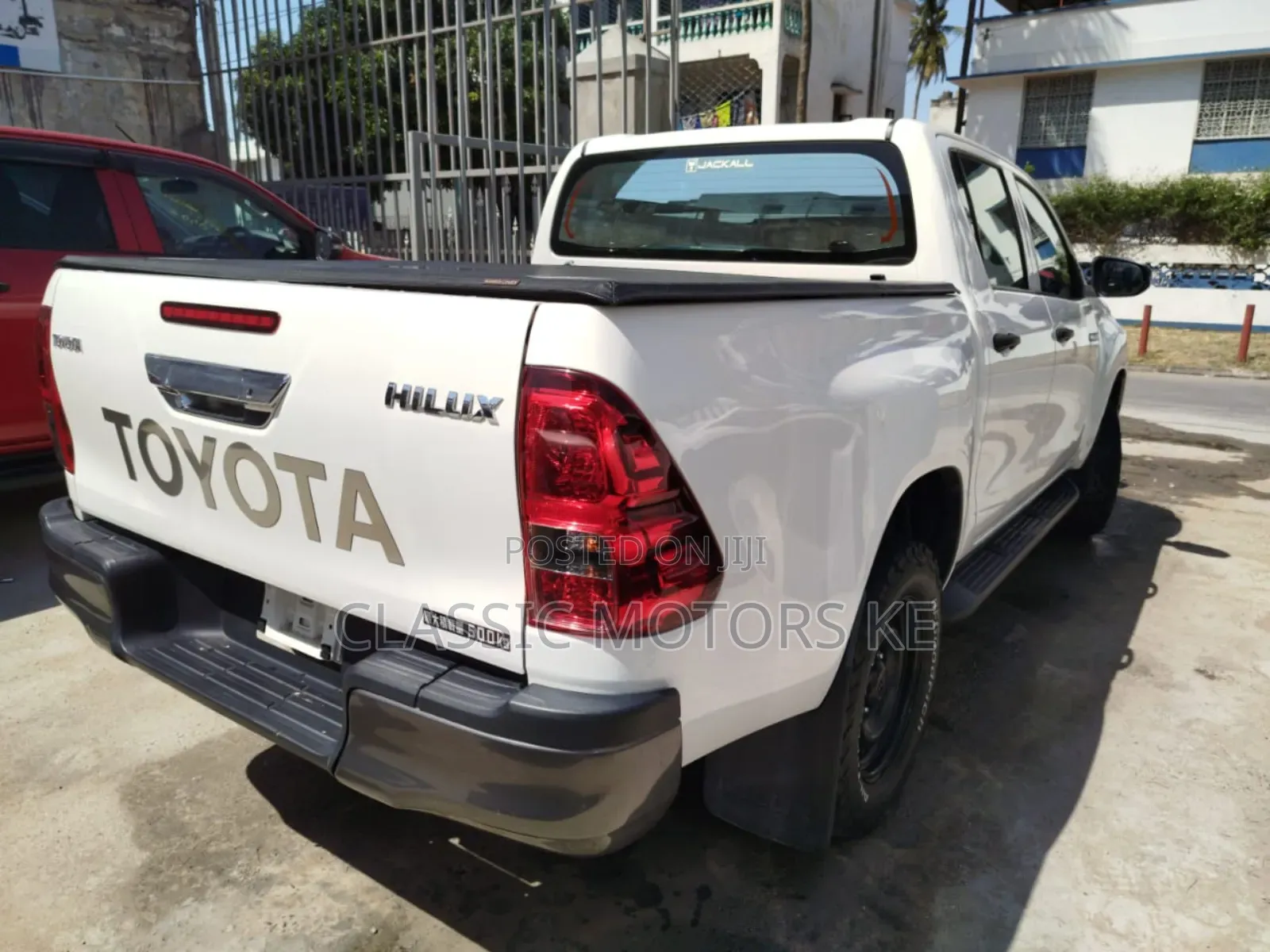 Toyota Hilux 2018 White