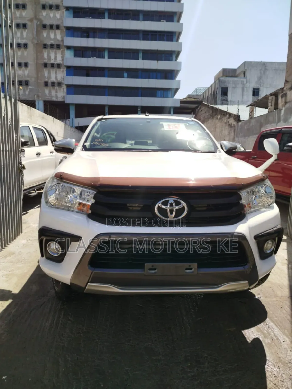 Toyota Hilux 2018 White