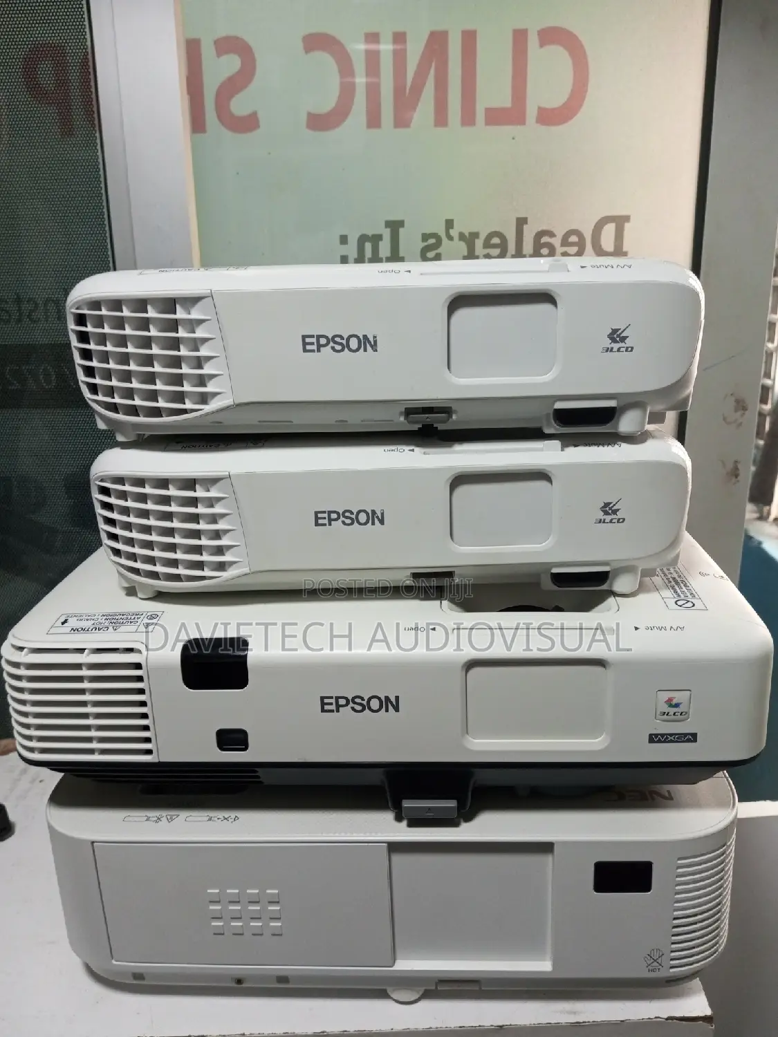 - EPSON _ Xuk Projectors