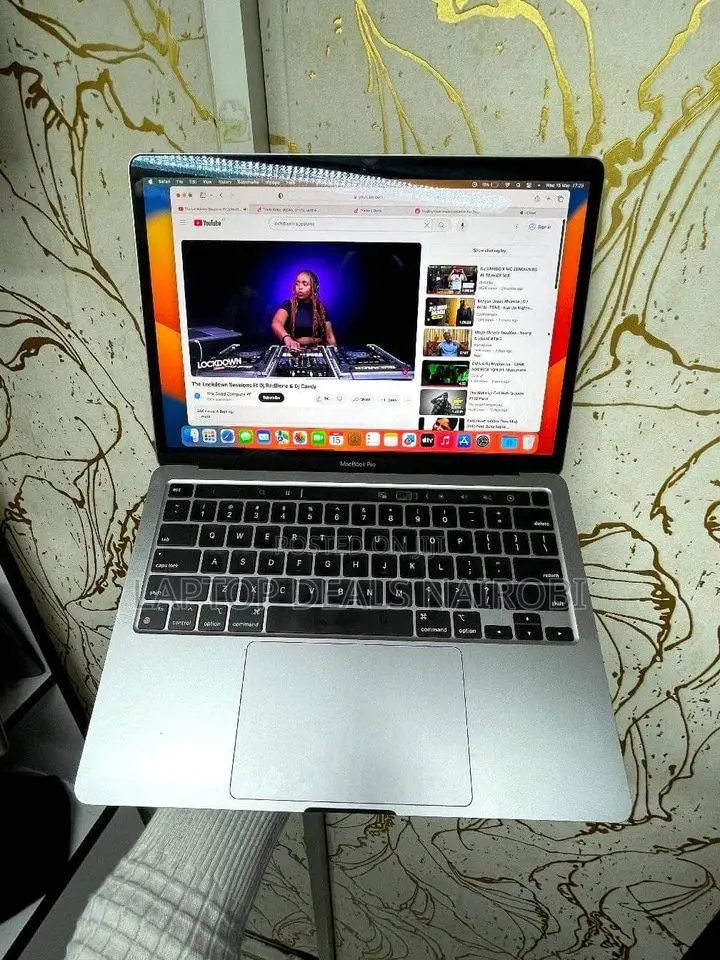 Laptop Apple MacBook Pro 2022 M2 8GB Intel Core I5 SSD 256GB
