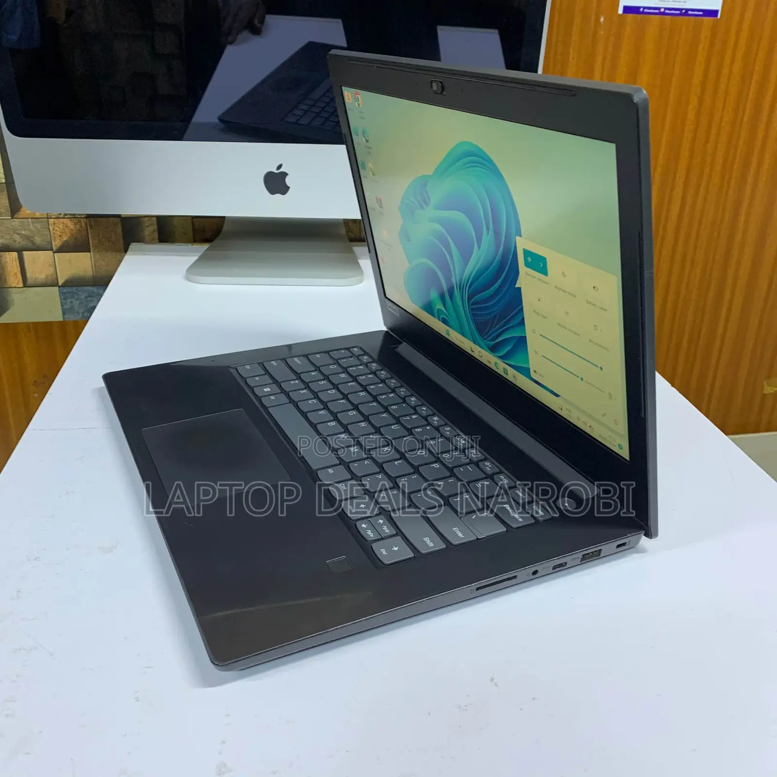 Laptop Lenovo V330 8GB Intel Core I5 SSD 256GB