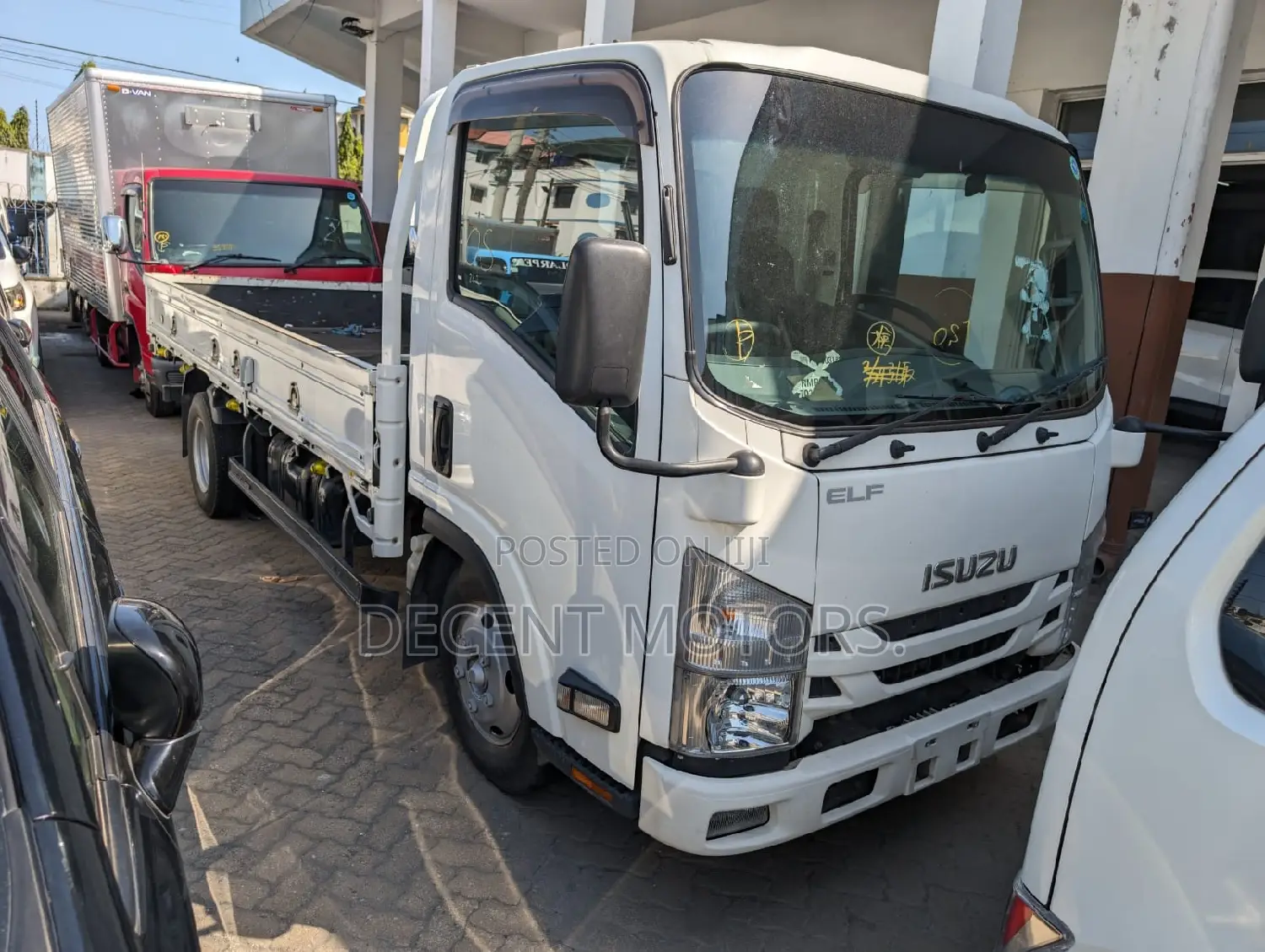 Isuzu ELF Truck 2018 White