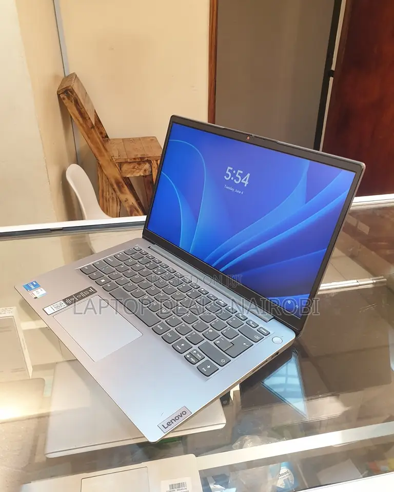 Laptop Lenovo Ideapad 3 8GB Intel Celeron SSD 512GB