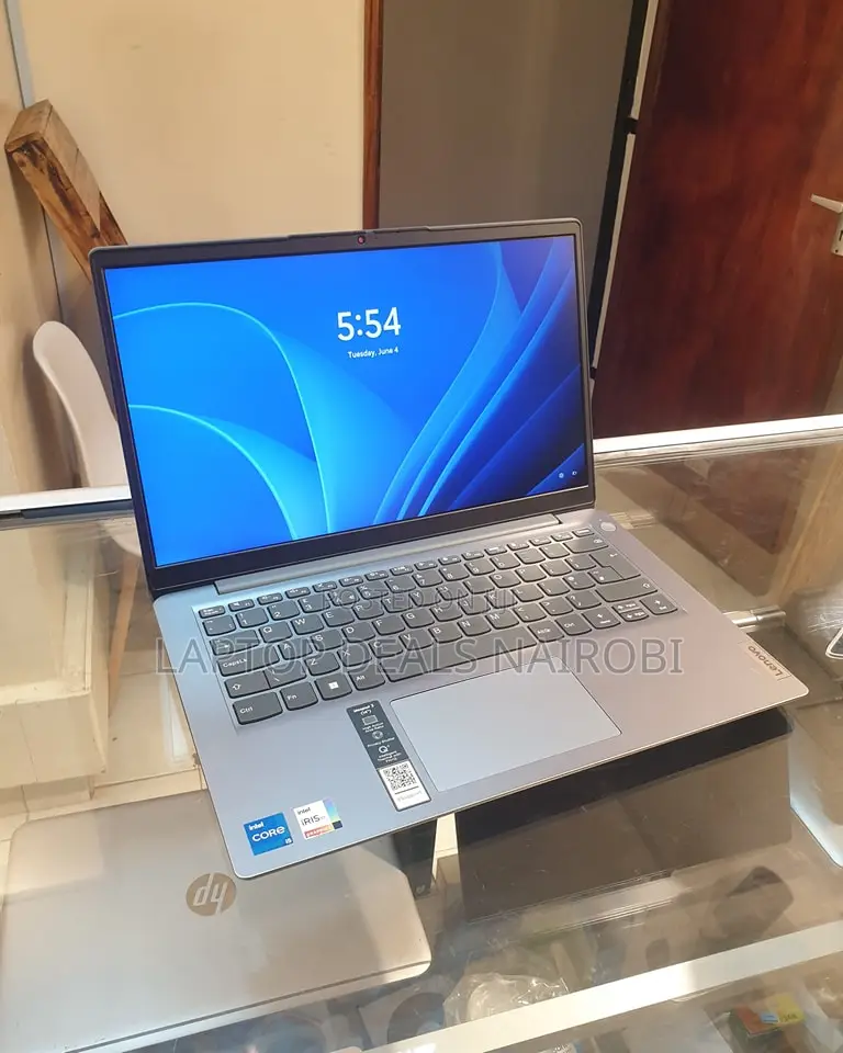 Laptop Lenovo Ideapad 3 8GB Intel Celeron SSD 512GB