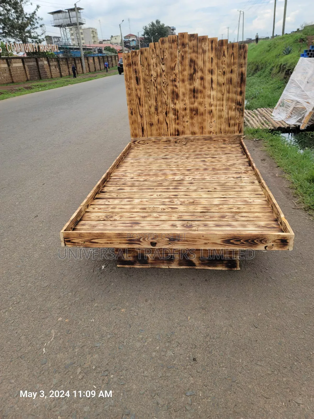 Pallets Bed - Floating Pallet Bed - 4x6 Floating Pallet Bed
