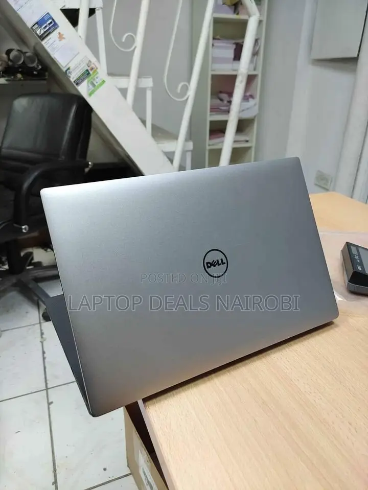 Laptop Dell Precision 5520 8GB Intel Core I7 SSD 512GB