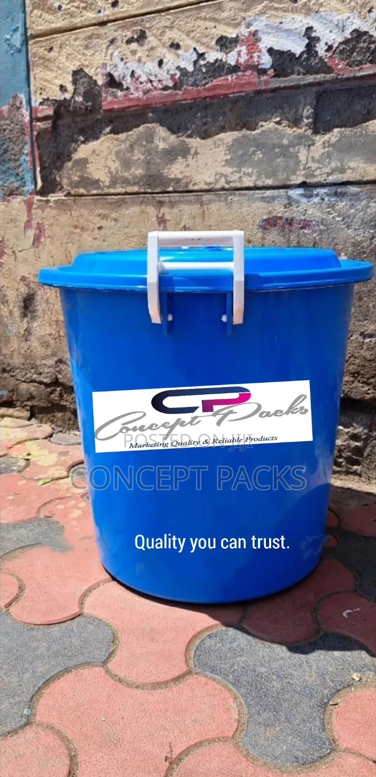 100 Litre Blue Dustbin With Clips for Locking