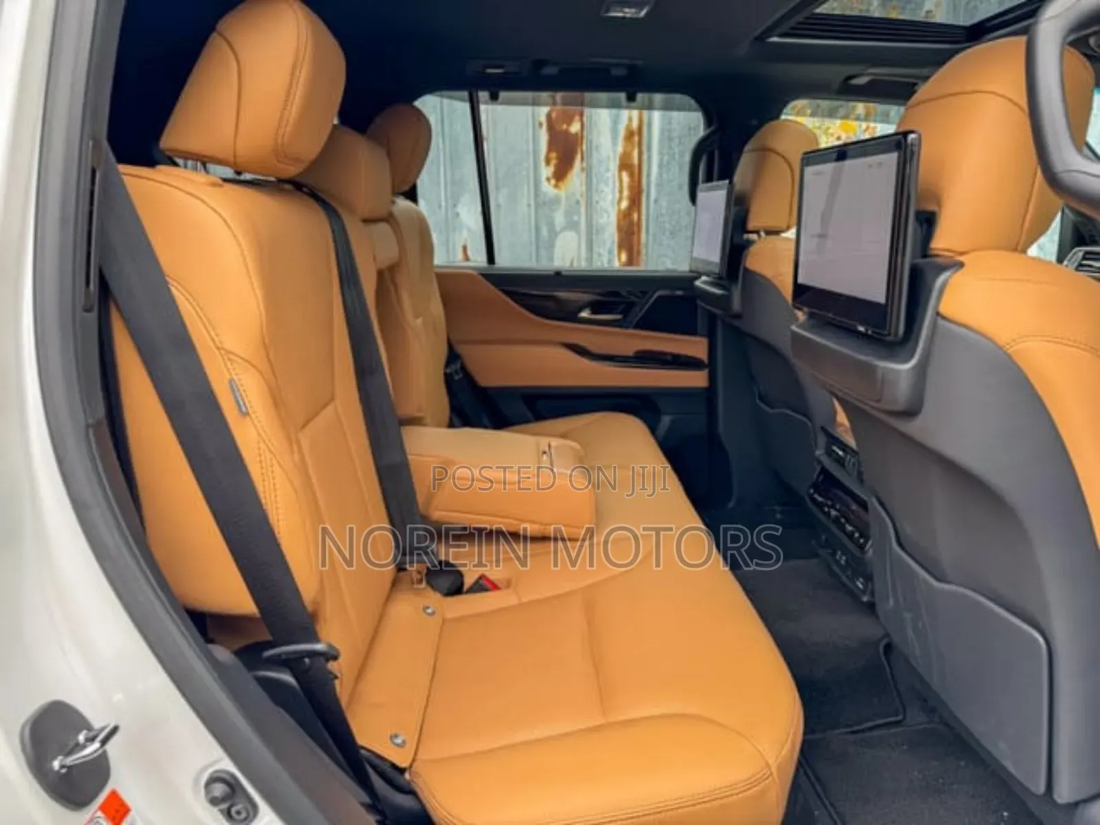 Lexus LX 2024 White